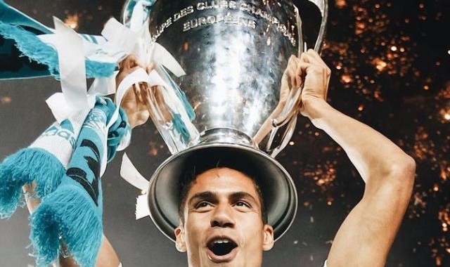 开云体育官网-瓦拉内宣布退役 31岁法国中卫因伤病挂靴