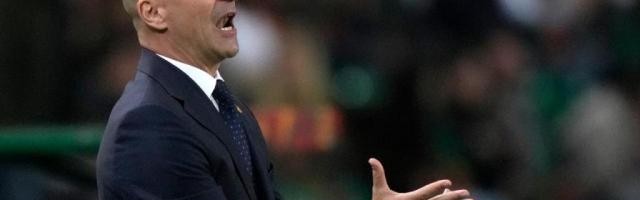 开云-三中卫解放葡萄牙队进攻属性 马丁内斯赛后夸C罗