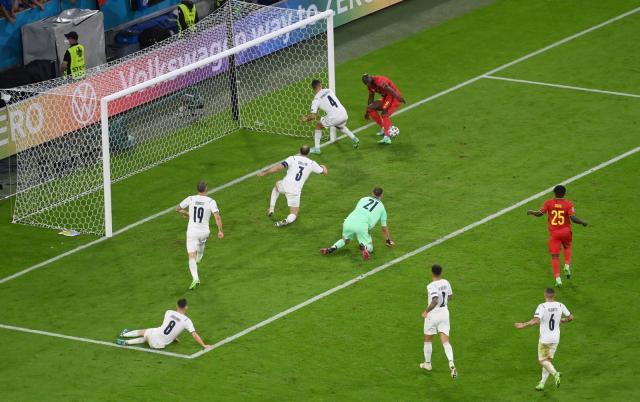 spinazzola-lukaku-belgium-italy-euro-2020.jpg